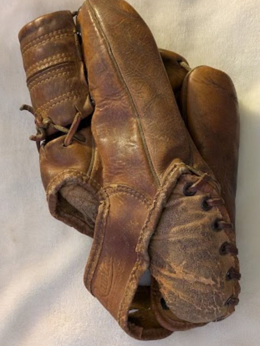 VNTG 1940's Rawlings Baseball Musial Pro Glove (3 fingers)